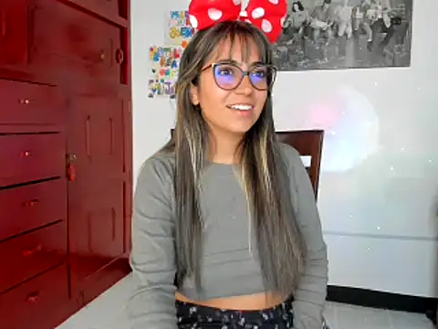 Isabellaa22 1 online show from 02/10/25, 04:36