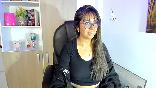 Isabellaa22 1 online show from 02/21/25, 01:44