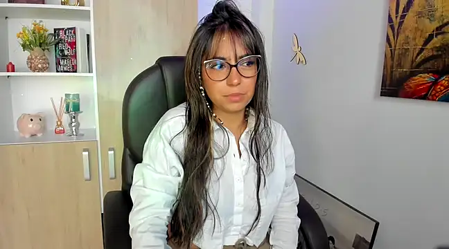 Isabellaa22 1 online show from 03/17/25, 04:54