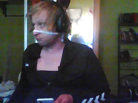 Snapshot of Family666Zombie chatting on 07/18/26, 02:38 Family666Zombie online show from 07/18/26, 02:38