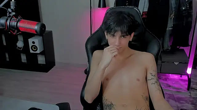 MarkBrowniii online show from 01/31/25, 09:48