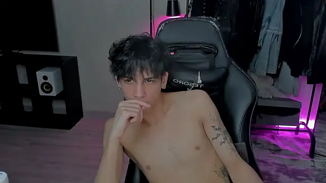 MarkBrowniii online show from 02/16/25, 08:11