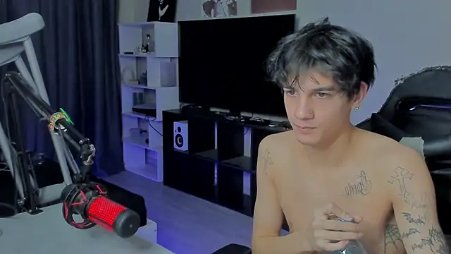 MarkBrowniii online show from 09/23/25, 05:54