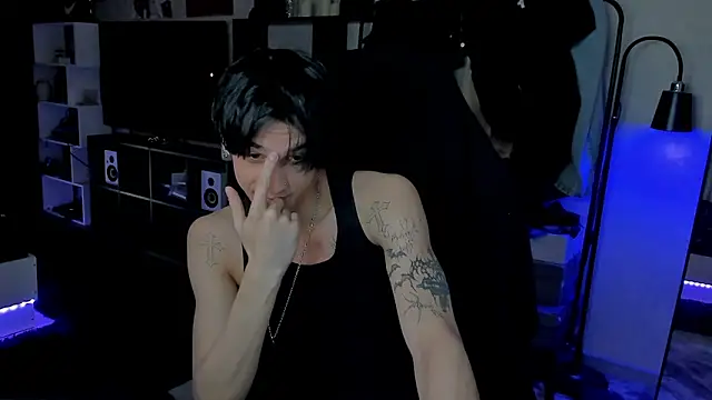 Snapshot of MarkBrowniii chatting on 05/23/26, 01:04 MarkBrowniii online show from 05/23/26, 01:04