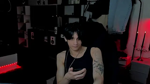 Snapshot of MarkBrowniii chatting on 05/29/26, 04:27 MarkBrowniii online show from 05/29/26, 04:27