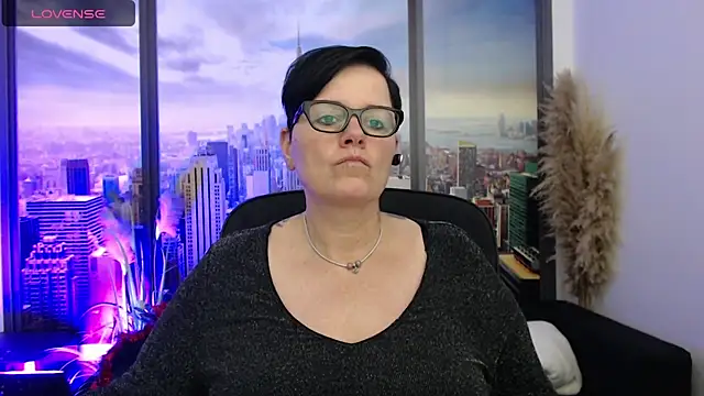 ninarandmann online show from 12/10/24, 06:06