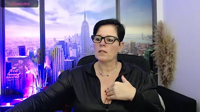 ninarandmann online show from 12/11/24, 05:15