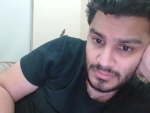 Snapshot of robintoit chatting on 01/17/26, 08:45 robintoit online show from 01/17/26, 08:45