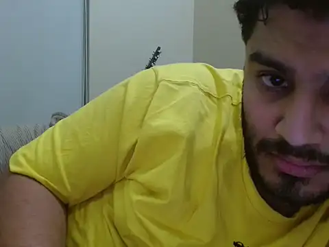 Snapshot of robintoit chatting on 01/18/26, 04:22 robintoit online show from 01/18/26, 04:22