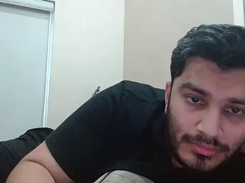 Snapshot of robintoit chatting on 02/17/26, 04:53 robintoit online show from 02/17/26, 04:53