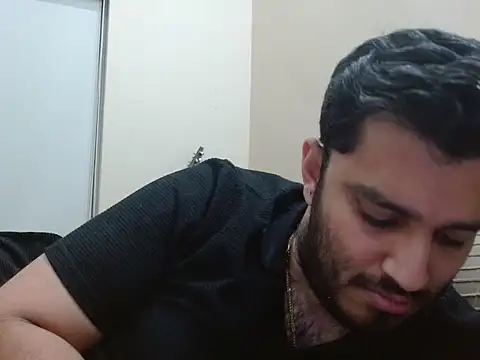 Snapshot of robintoit chatting on 02/17/26, 05:30 robintoit online show from 02/17/26, 05:30