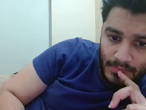 Snapshot of robintoit chatting on 02/19/26, 08:49 robintoit online show from 02/19/26, 08:49