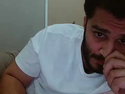 Snapshot of robintoit chatting on 03/03/26, 05:13 robintoit online show from 03/03/26, 05:13