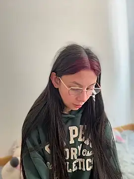 Bonniepark online show from 12/03/25, 06:06