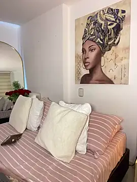  laura 02 online show from 01/31/25, 07:29