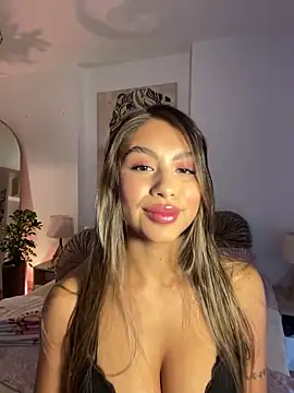  laura 02 online show from 03/20/25, 01:59