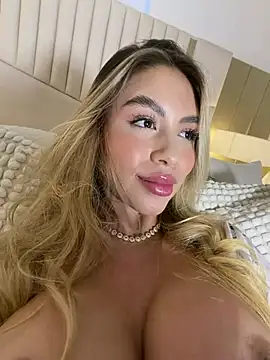  laura 02 online show from 04/30/26, 08:57