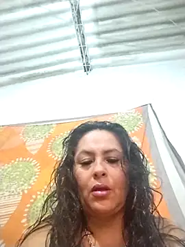 Snapshot of hanny_milf chatting on 03/03/25, 01:53 hanny milf online show from 03/03/25, 01:53