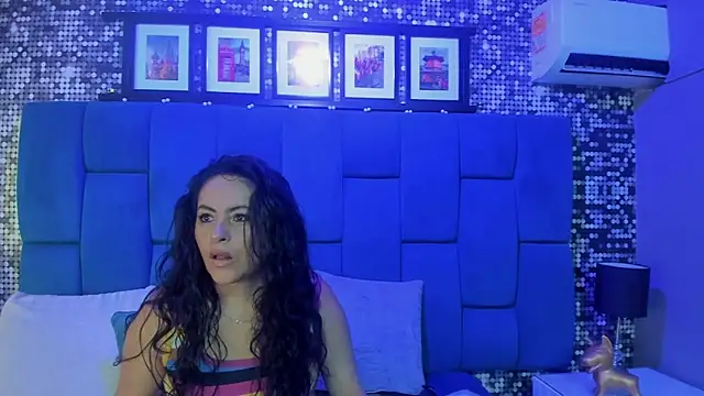 Snapshot of hanny_milf chatting on 10/22/25, 11:32 hanny milf online show from 10/22/25, 11:32