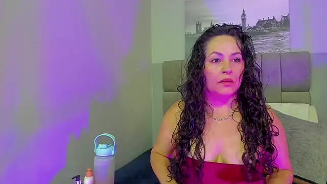 hanny milf online show from 07/17/26, 12:01