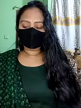 Idhika Paul online show from 02/05/25, 04:25