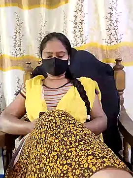 Idhika Paul online show from 02/08/25, 04:47