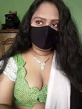 Idhika Paul online show from 02/18/25, 09:21