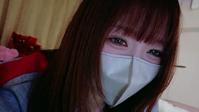 Snapshot of Yui-Ch chatting on 04/28/26, 12:43 Yui-Ch online show from 04/28/26, 12:43