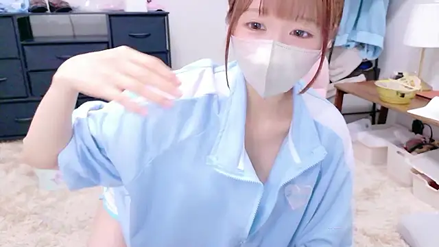 Snapshot of Yui-Ch chatting on 06/04/26, 12:22 Yui-Ch online show from 06/04/26, 12:22