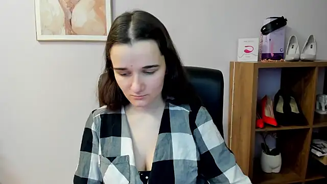 KateDelight online show from 03/08/26, 07:45