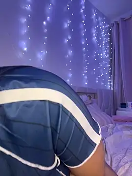 kamila french online show from 12/13/25, 10:26