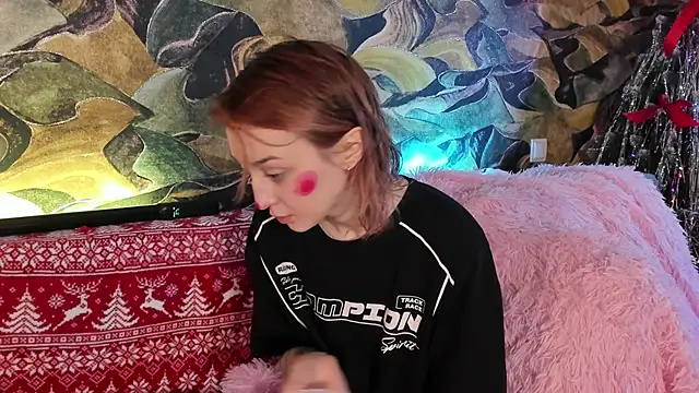 Snapshot of CrystalRey chatting on 12/26/24, 06:09 CrystalRey online show from 12/26/24, 06:09