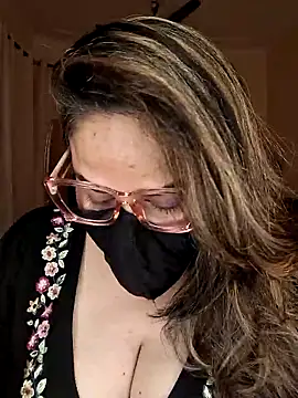 Snapshot of SEXY-Sardarni chatting on 02/27/25, 03:05 SEXY-Sardarni online show from 02/27/25, 03:05