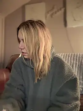 blondebitch2 online show from 02/02/25, 11:53