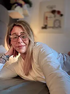 blondebitch2 online show from 01/14/26, 02:23