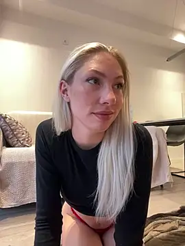 LuisaBecker online show from 12/26/24, 12:59