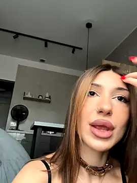 mollyyank online show from 10/28/25, 09:24