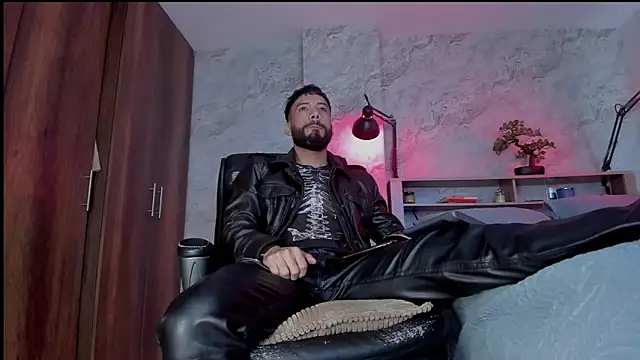 bruno woods online show from 10/28/25, 01:36