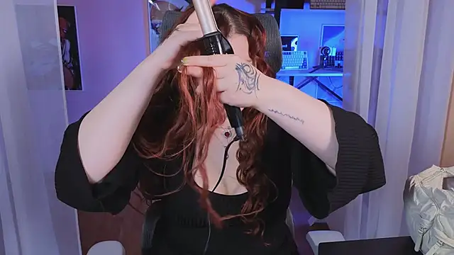 carolina elf online show from 11/09/25, 05:28