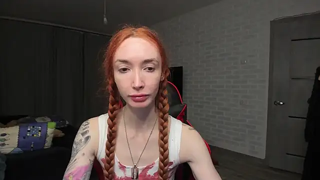 Snapshot of Roxy_Silver chatting on 12/02/24, 06:54 Roxy Silver online show from 12/02/24, 06:54