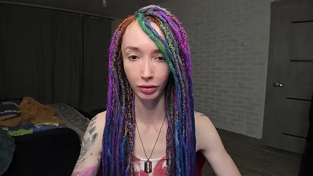 Snapshot of Roxy_Silver chatting on 12/06/24, 02:24 Roxy Silver online show from 12/06/24, 02:24