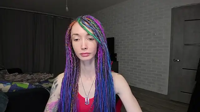 Snapshot of Roxy_Silver chatting on 12/08/24, 07:00 Roxy Silver online show from 12/08/24, 07:00