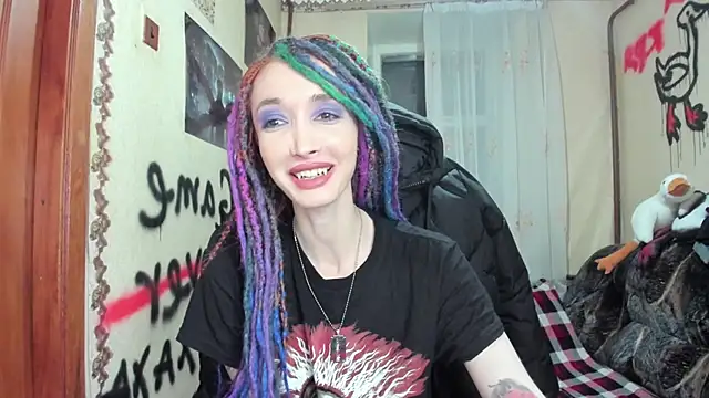 Snapshot of Roxy_Silver chatting on 12/12/24, 07:59 Roxy Silver online show from 12/12/24, 07:59