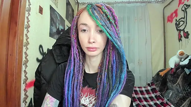 Snapshot of Roxy_Silver chatting on 12/13/24, 06:59 Roxy Silver online show from 12/13/24, 06:59