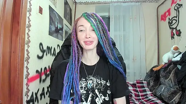 Snapshot of Roxy_Silver chatting on 12/16/24, 08:05 Roxy Silver online show from 12/16/24, 08:05