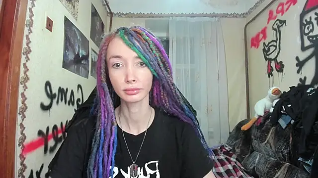 Snapshot of Roxy_Silver chatting on 12/31/24, 12:11 Roxy Silver online show from 12/31/24, 12:11