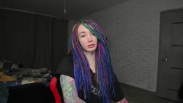 Snapshot of Roxy_Silver chatting on 01/06/25, 01:30 Roxy Silver online show from 01/06/25, 01:30