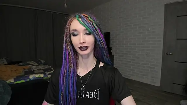 Snapshot of Roxy_Silver chatting on 01/09/25, 05:00 Roxy Silver online show from 01/09/25, 05:00