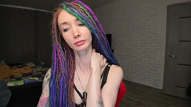 Snapshot of Roxy_Silver chatting on 01/11/25, 08:43 Roxy Silver online show from 01/11/25, 08:43