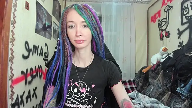 Snapshot of Roxy_Silver chatting on 01/14/25, 07:11 Roxy Silver online show from 01/14/25, 07:11